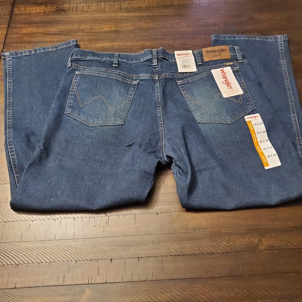 Wrangler Relaxed Straight Fit Flex Jean 30" inseam - Picture 3 of 12